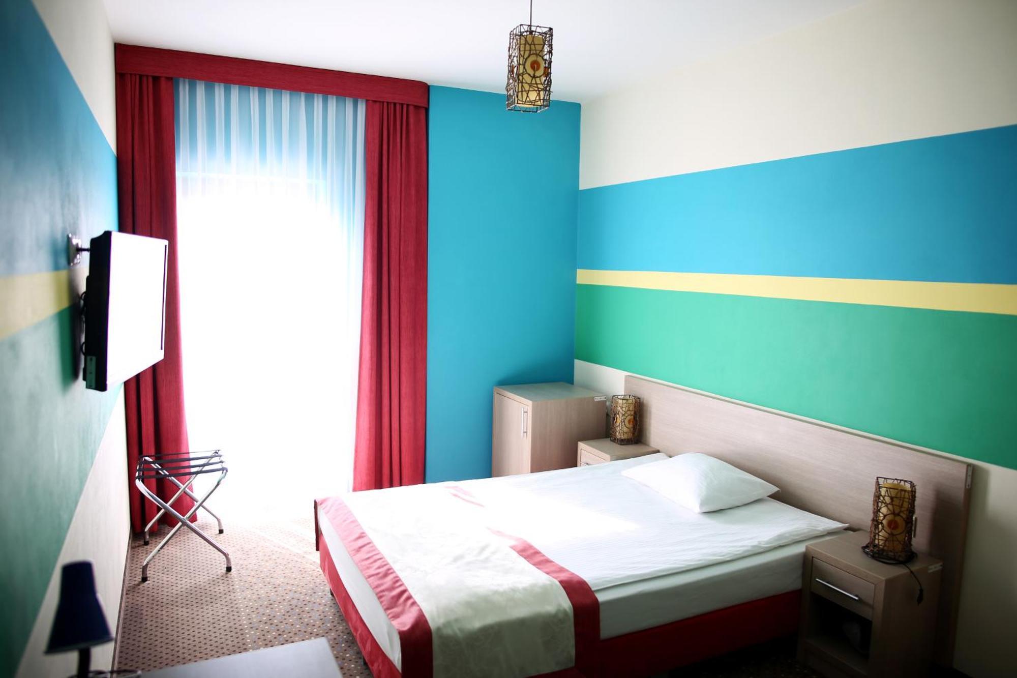 Hotel Folklor เมียดซิเจส พอดลาสกี ห้อง รูปภาพ