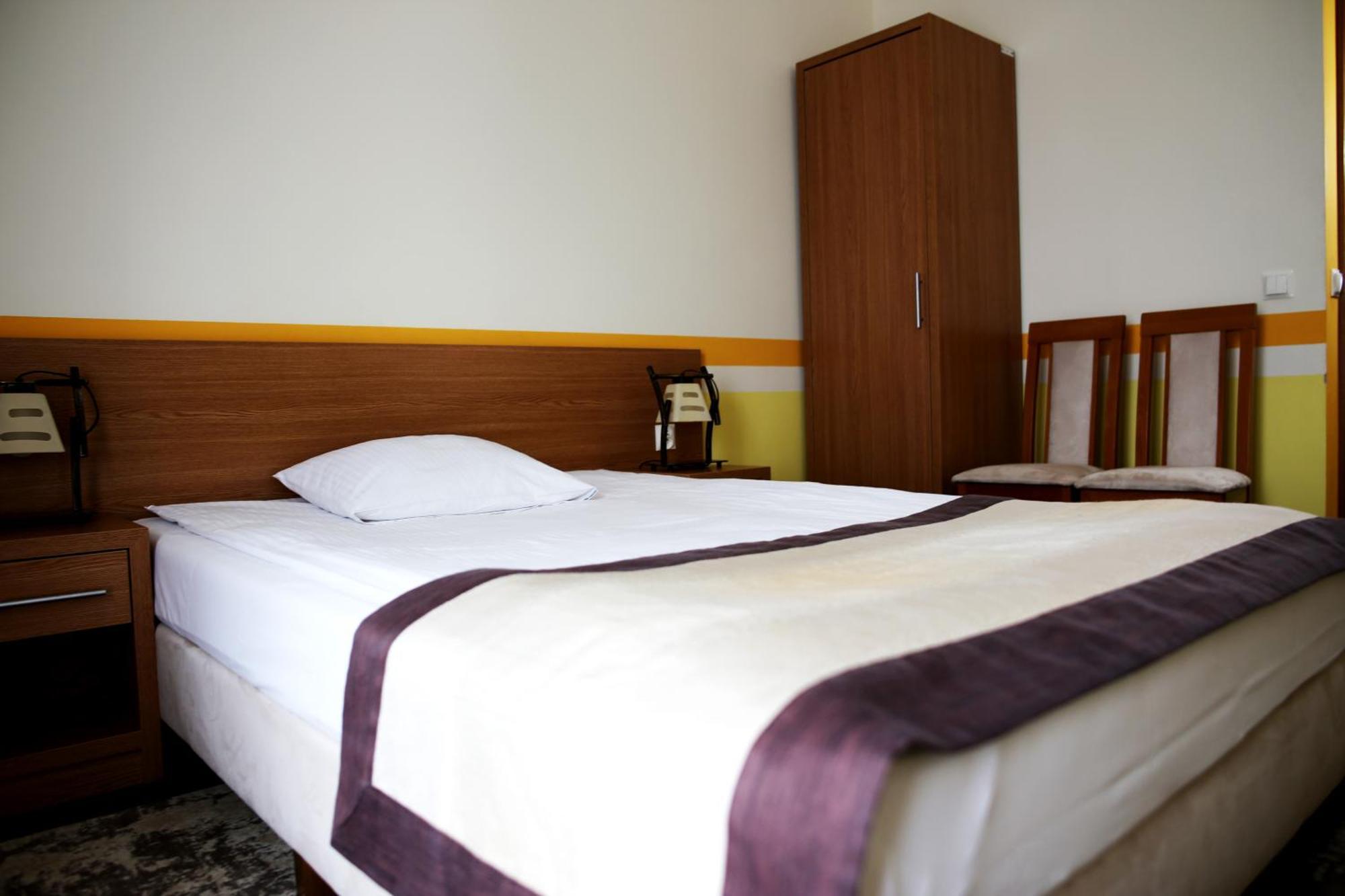 Hotel Folklor เมียดซิเจส พอดลาสกี ห้อง รูปภาพ