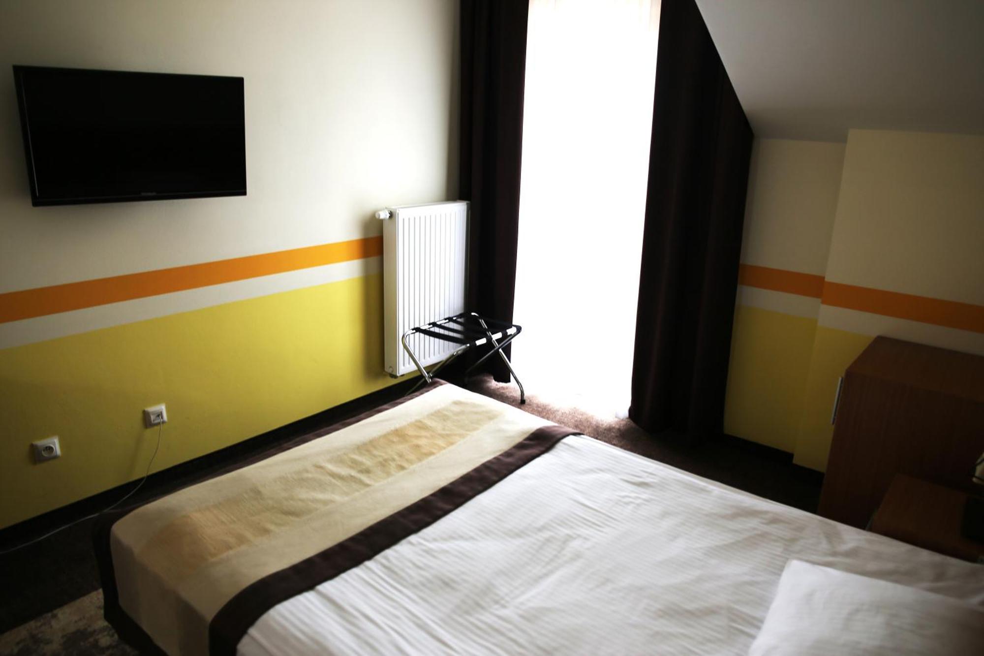Hotel Folklor เมียดซิเจส พอดลาสกี ห้อง รูปภาพ